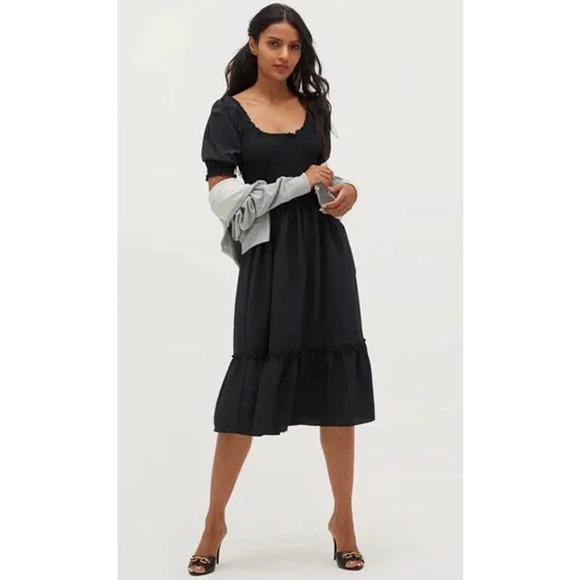 Hill House Dresses & Skirts - Hill House Size XS The Louisa Nap Shift Dress Black Smocked Puff Sleeves
